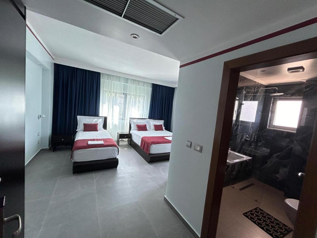 Hotel Borshi Exterior photo
